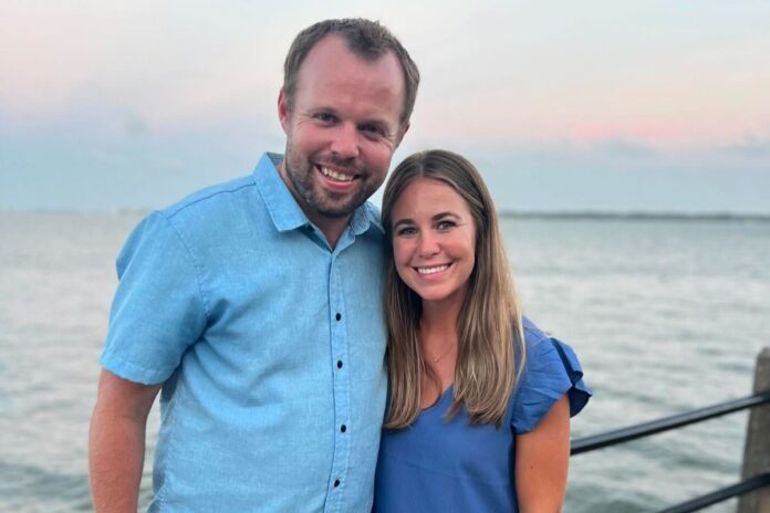 Jana Duggar spotted with a engagement ring